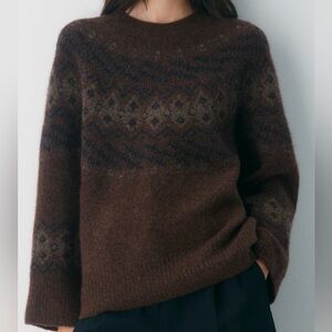 Aritzia Harlow Sweater, worn once, sold out online, original price $178